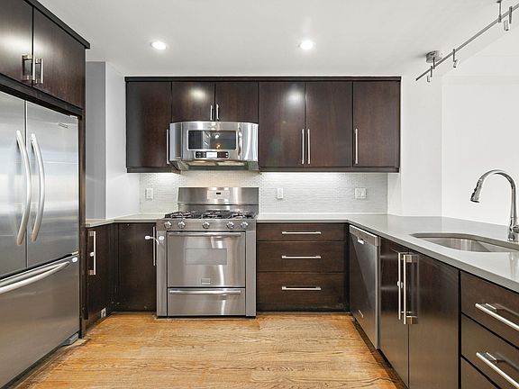 3rd image of 89 Jefferson St #4B