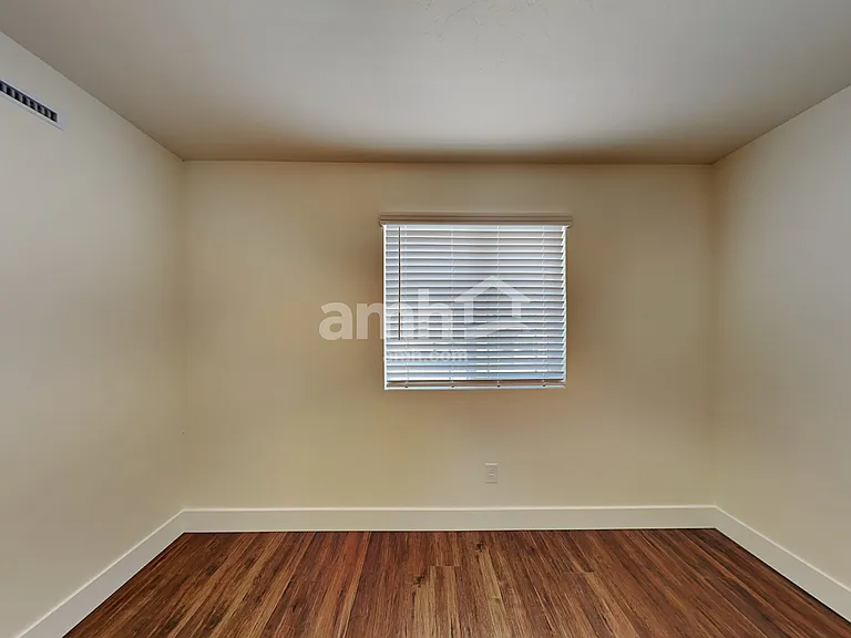 9415 Wabash St — Photo 14