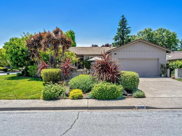 20704 Meadow Drive, Sonoma, CA 95476