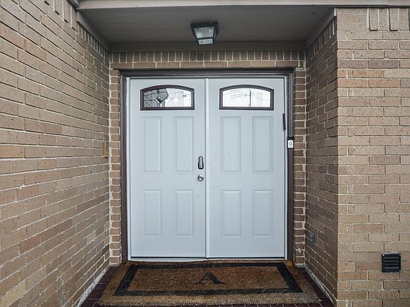 3rd image of 7627 Quail Meadow Dr
