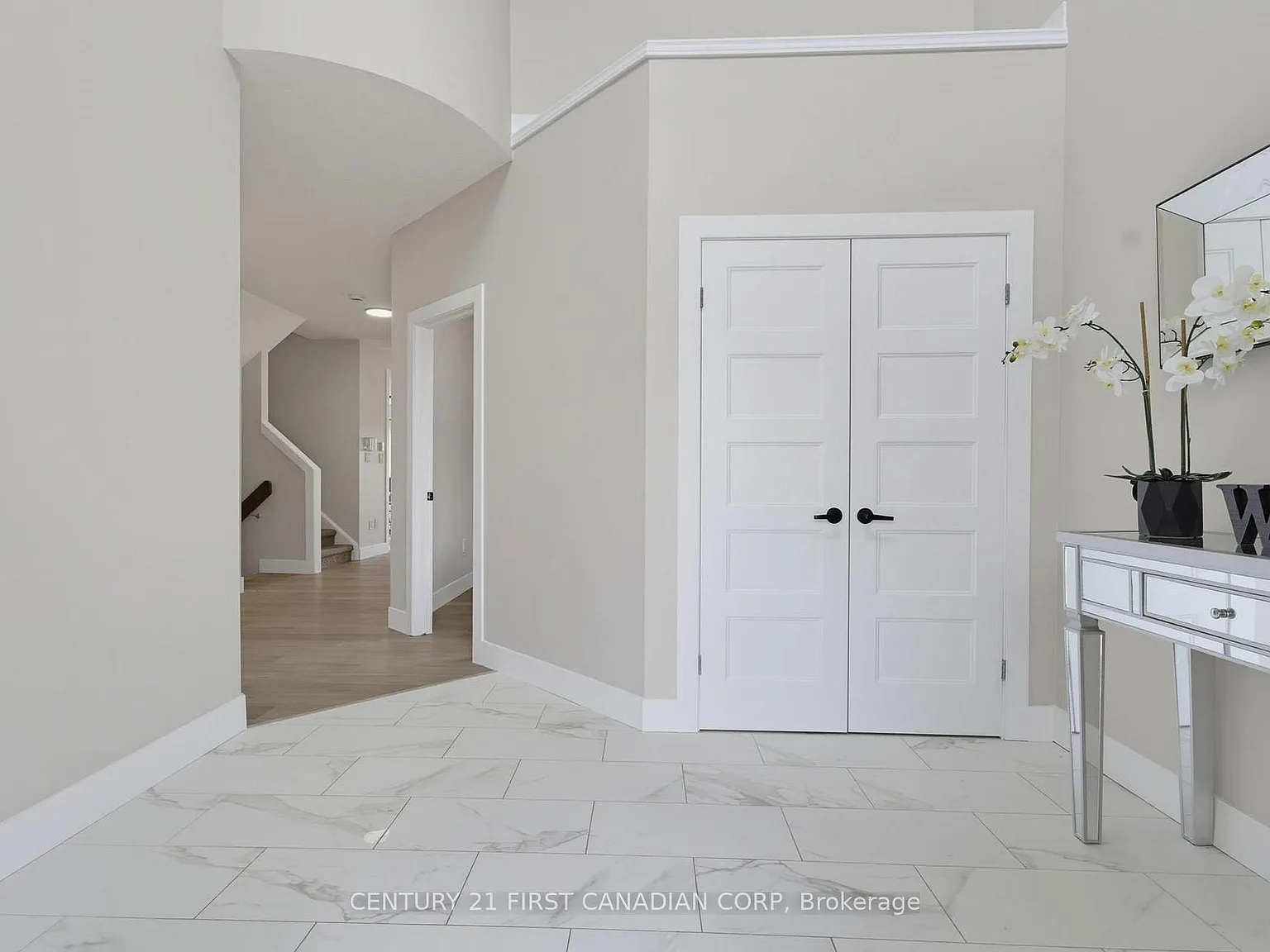 5 bed, $3,500 — Photo 3