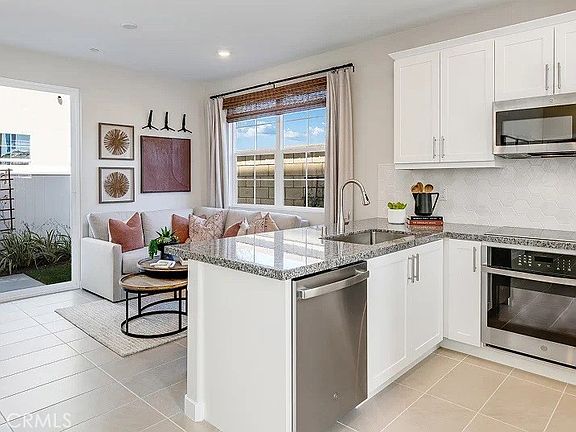 4th image of 2678 E Lincoln Paseo