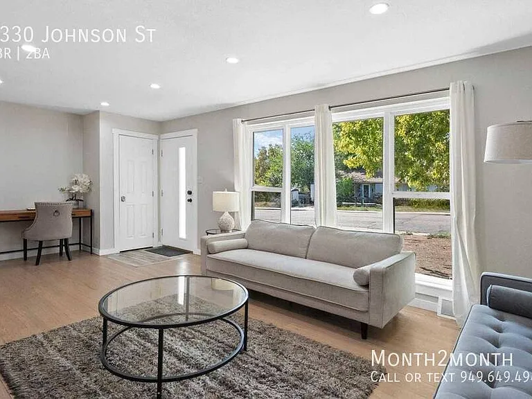 5330 Johnson St — Photo 2