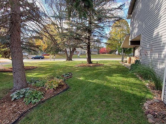 5th image of 12923 Oliver Ave S