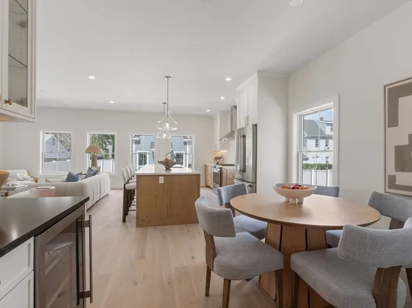 326 Lowell St #1, Somerville, MA 02145