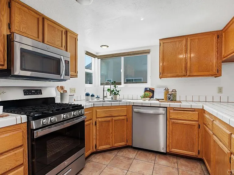 1713 W Country Club Ln W — Photo 13