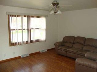 6735 56th Ct, Kenosha, WI 53142
