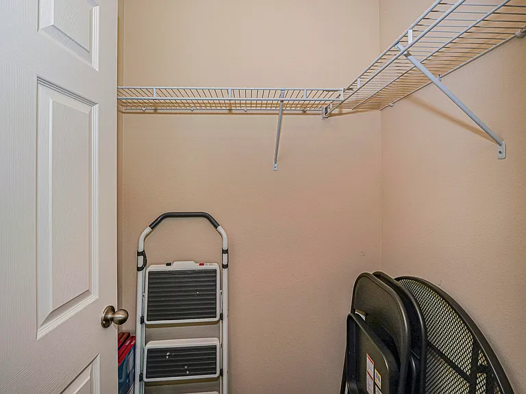 1750 Berkshire Cir SW — Photo 24