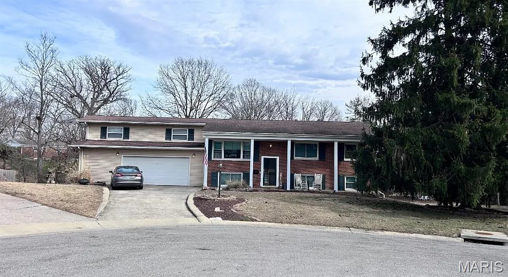4805 Sandy Ct photo 1