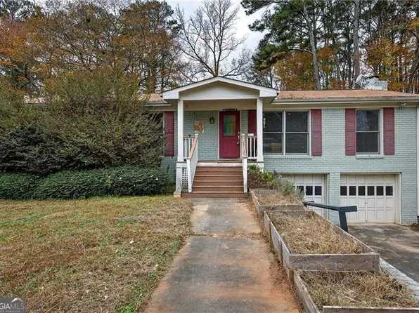 1572 Darwen Ln, Tucker, GA 30084