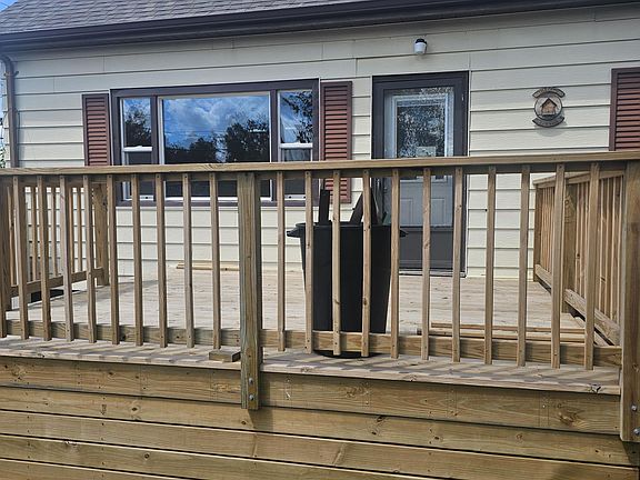 3rd image of 308 6th St SW