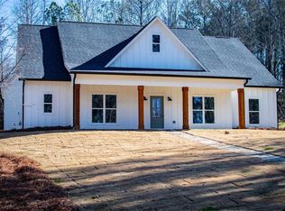 16 Edgewater Dr, Temple, GA 30179