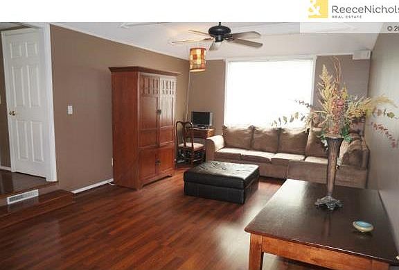 4th image of 9800 W 99th Pl