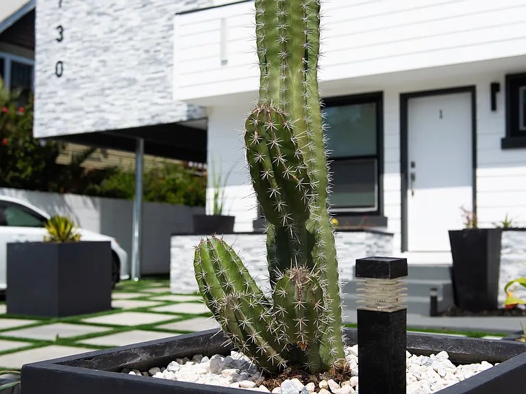 2730 Raymond Ave #I — Photo 14