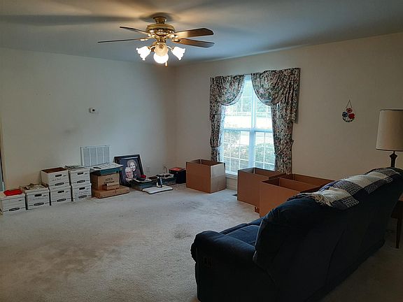 3rd image of 239 Shrewsbury Dr