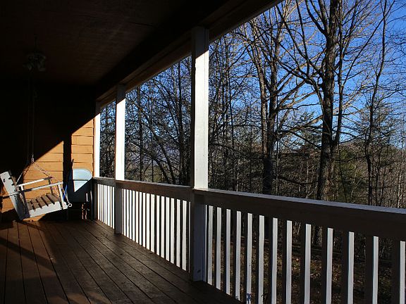 3rd image of 1414 Hillcrest Dr