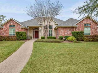 213 Painted Horse Trl, Woodway, TX 76712