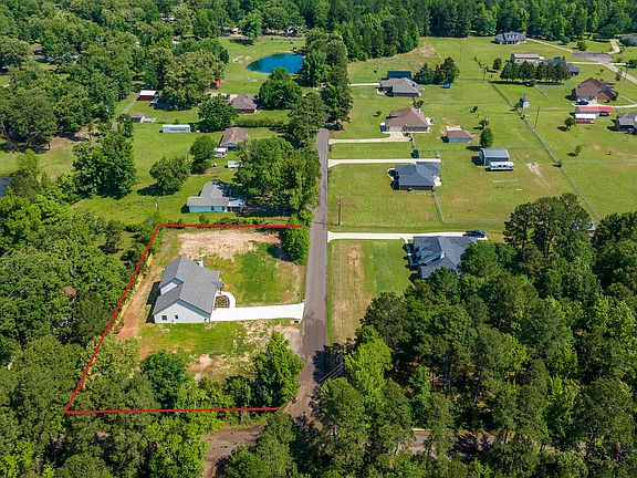 2nd image of 115 Thyme Rd