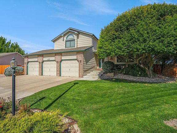 A3 - 3375 Honey Locust Dr HR (3).jpg
