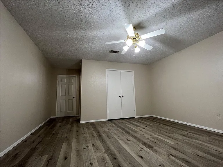 2130 Greenbriar Colony Dr — Photo 12