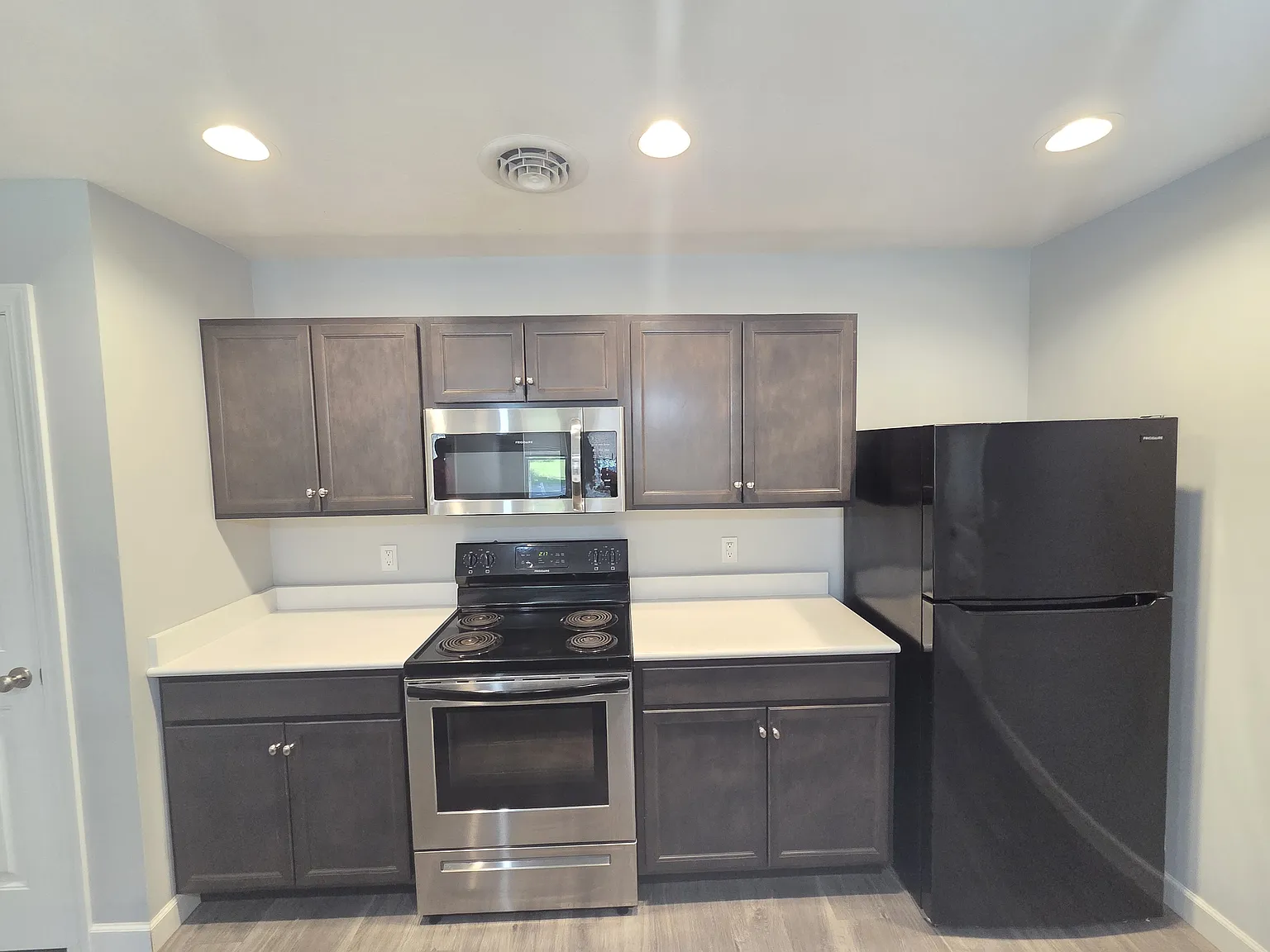 4 bed, 2260 sqft, $650 — Photo 4