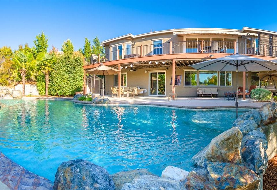1st image of 2877 Carradale Dr