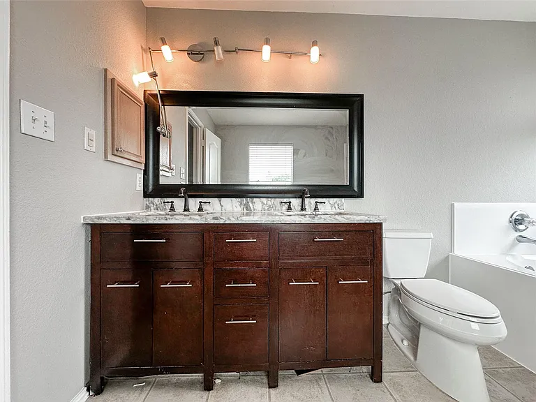 5739 Westminster Village Dr — Photo 41
