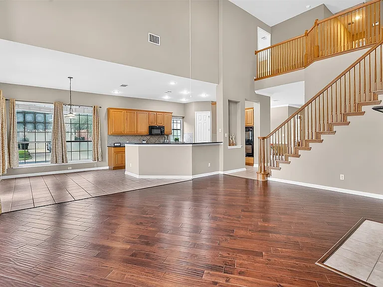 15136 Thatcher Dr — Photo 13