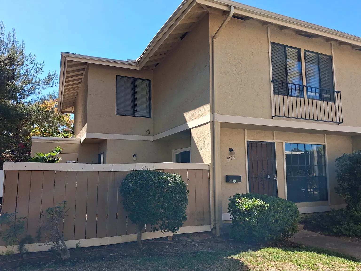 3 bed, 1.5 bath, 1113 sqft, $3,395 — Photo 1