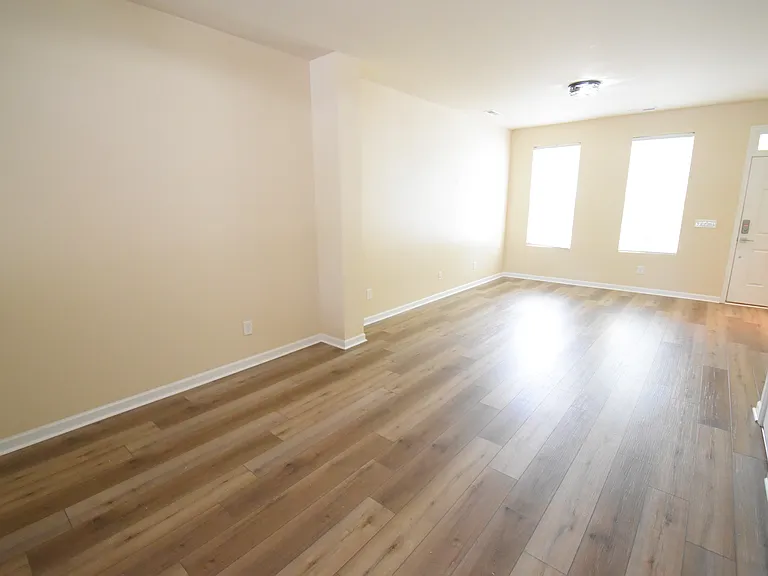 9507 Longstone Ln — Photo 6