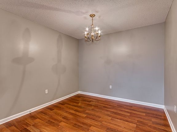 5th image of 2515 Veterans Memorial Pkwy APT 202
