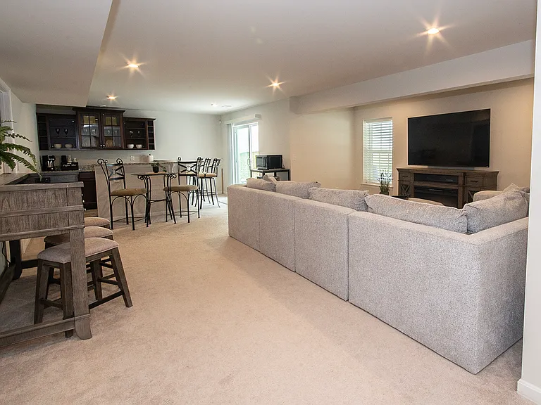225 Brafferton Blvd #BASEMENT — Photo 13