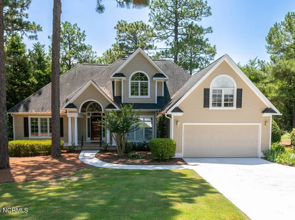 132 Steeplechase Way, Southern Pines, NC 28387