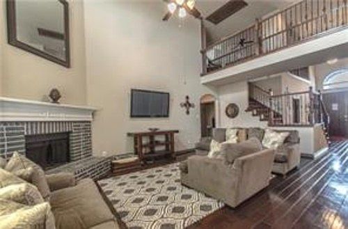 5th image of 13920 Blueberry Hill Dr