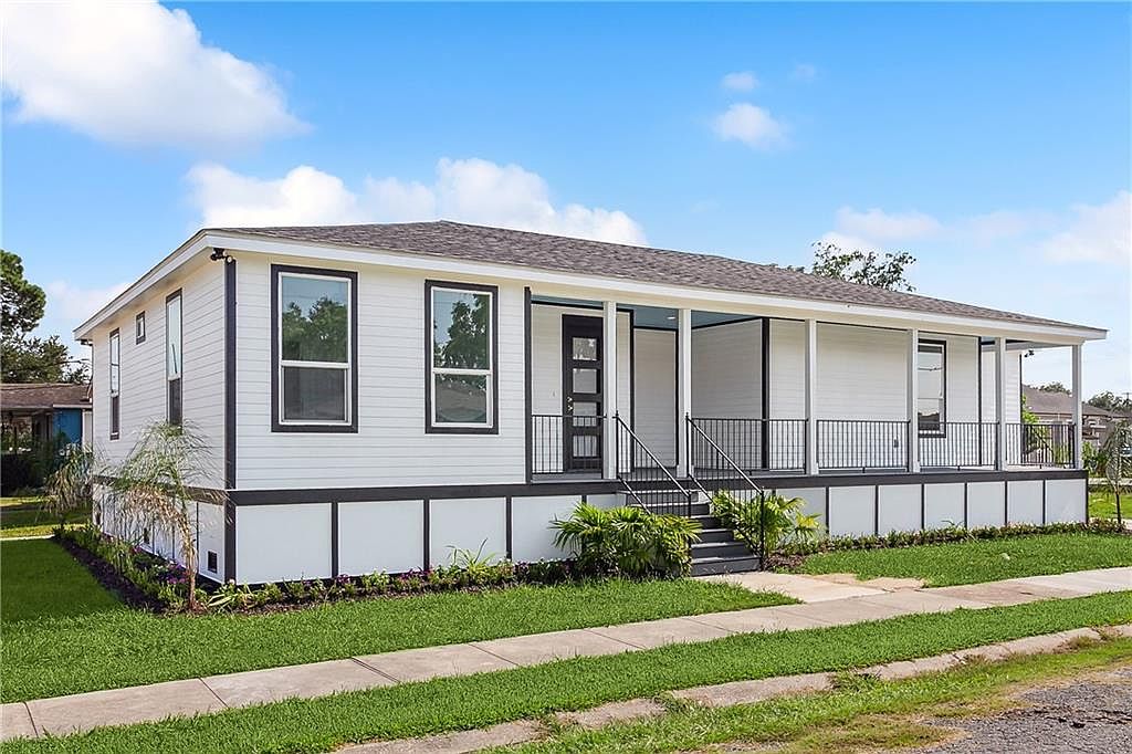 E⭐︎House fe6150d98c296aa84cc3592526acfa