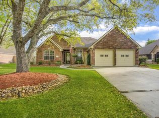 109 Indian Warrior Trl, Lake Jackson, TX 77566