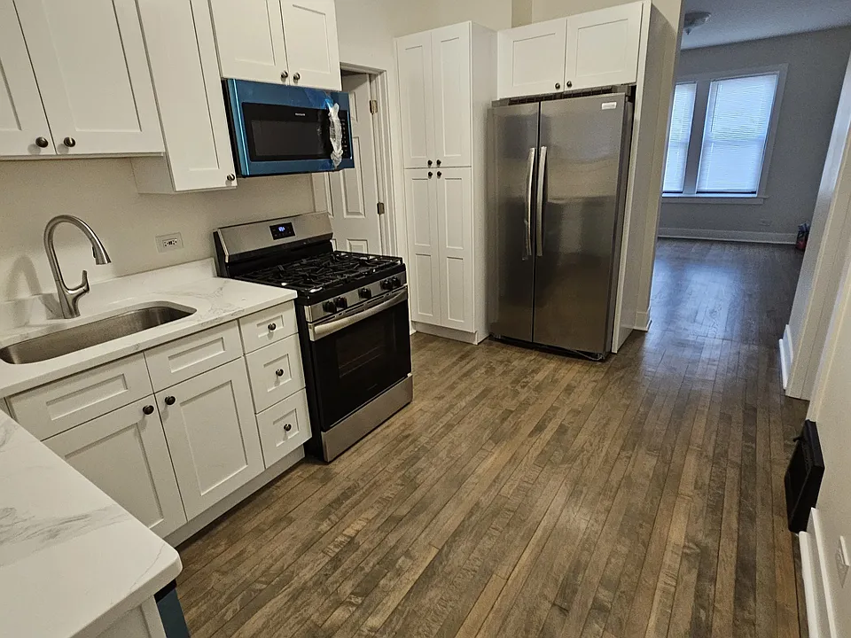 3749-55 W Grace St #3749-2