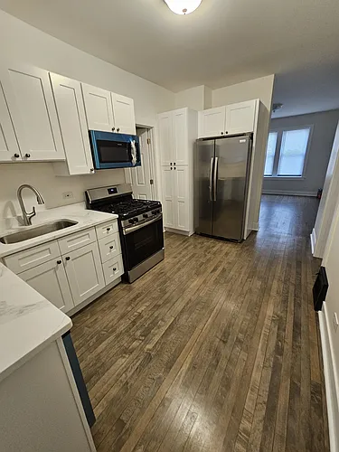 3749-55 W Grace St #3749-2 Photo 1