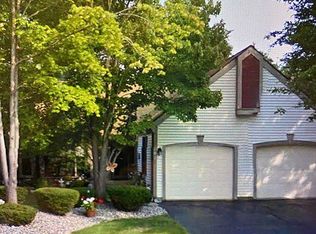 102 Blossom Dr, Portland, MI