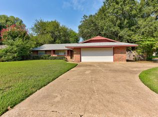 1202 Benson Dr, Norman, OK 73071