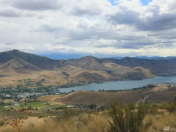 1726 Sunset Ridge Ln, Chelan, WA 98816