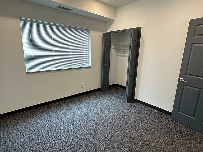 The Eastview — Photo 28