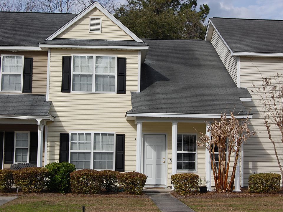 1st image of 152 Black River Dr