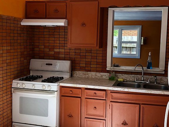 5th image of 459 Titonka St