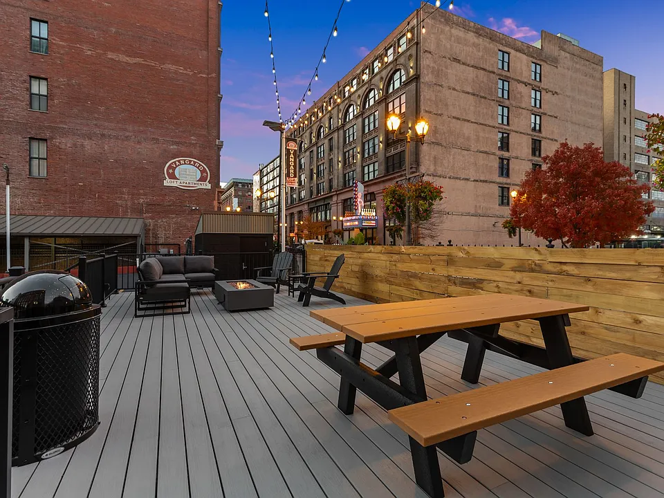 Vangard Lofts