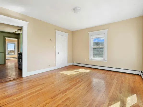23 Mount Vernon St, Gloucester, MA