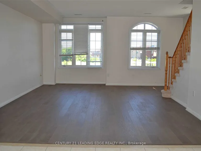 49 Celadine Dr — Photo 7
