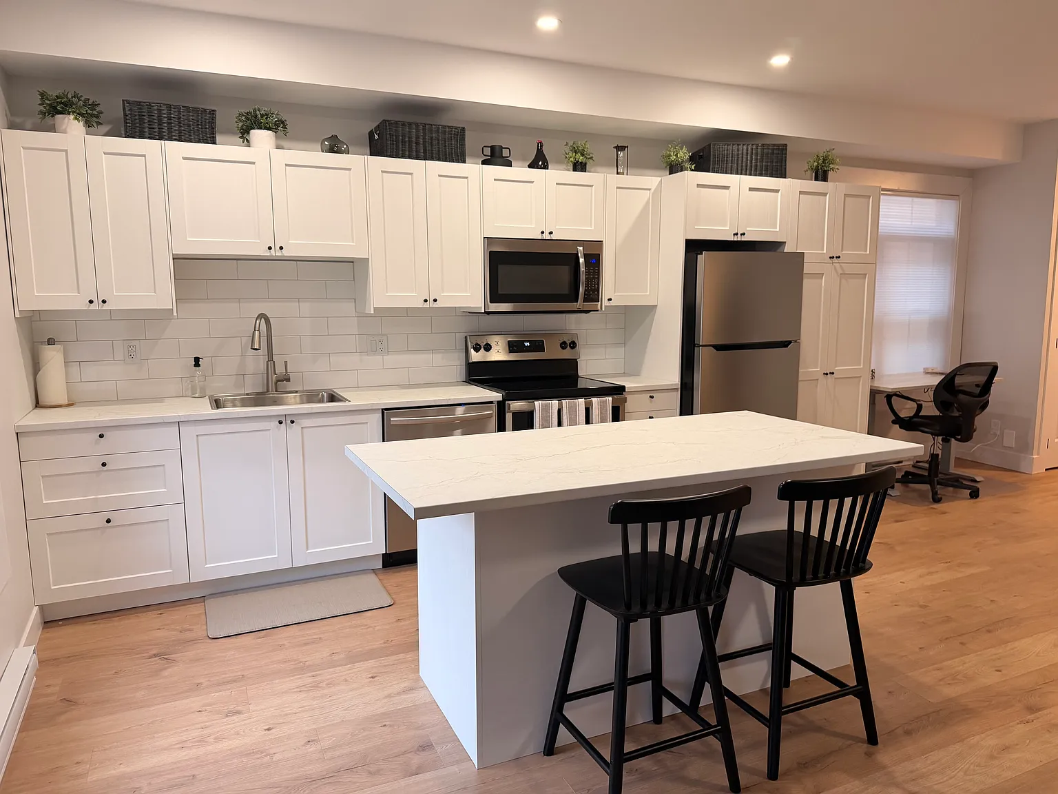 764 Wellington St E — Photo 2