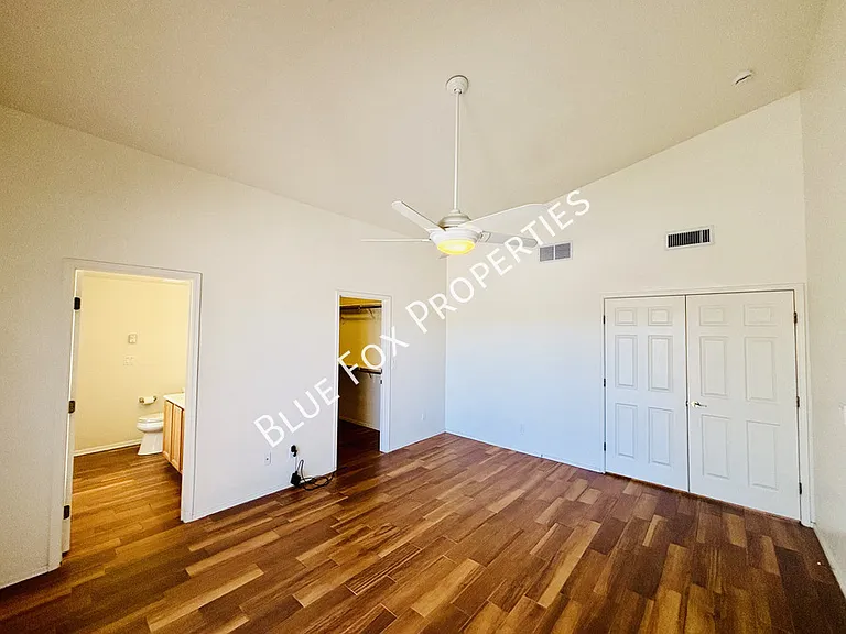 10451 N Calle Verano Seco — Photo 11