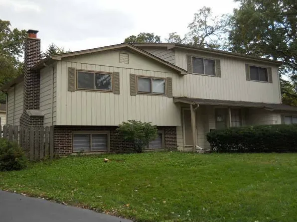 17 Treebark Ct, Schaumburg, IL 60193